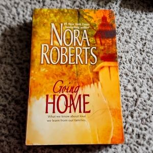 Book Nora Robert's Going Home